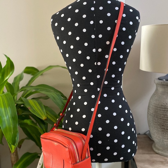 Tory Burch Block T Pebbled Leather Crossbody Bag - Picture 16 of 16